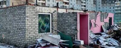 В Красноярске на улице Водопьянова снесли незаконно торговавший алкоголем павильон