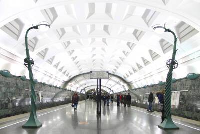 Мужчину ударили ножом на станции «Славянский бульвар» в московском метро