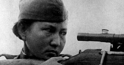 Снайпер Алия Молдагулова: гроза фашистов из "роты карандашиков"