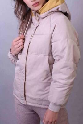 Куртки женские: когда носят демисезонные модели, какие из них популярны в молодежной среде, в каких регионах дольше ходят в демисезонном верхе