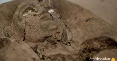 В Египте археологи открыли царскую гробницу, но вместо фараона нашли "самозванку" (фото)