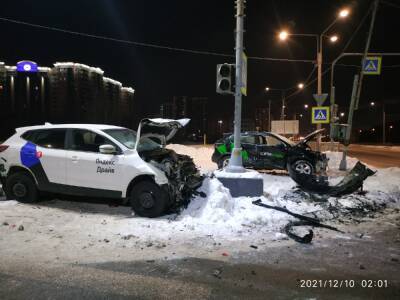 «Нашли друг друга»: два каршеринга устроили серьезную аварию в Петербурге
