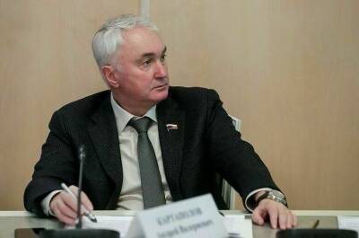 Запад понимает недопустимость вступления Украины в НАТО, заявил Картаполов