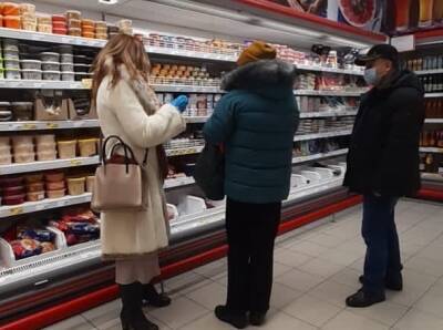 В торговых центрах Сыктывкара проверили соблюдение масочного режима