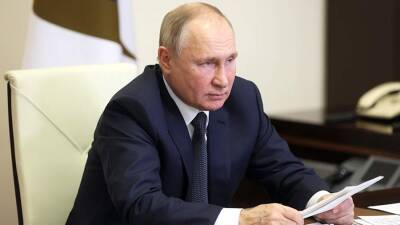 Путин предложил Совбезу РФ обсудить вопросы экономической безопасности