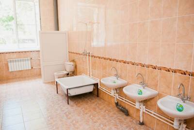 Астраханцам предлагают купить легендарный туалет за 5,5 миллионов рублей