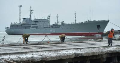 "Может привести к серьезным последствиям": Песков о ситуации с кораблем "Донбасс"