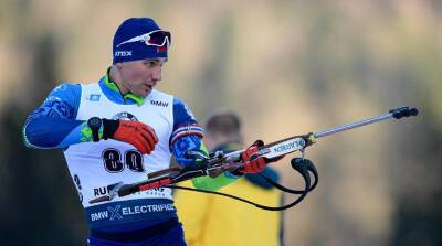 Антон Смольский выиграл бронзу на этапе КМ по биатлону в Австрии
