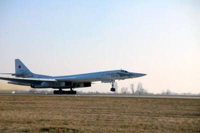 Отставной полковник Баранец: российский ракетоносец Ту-160 вызывает самый большой страх у США среди самолетов