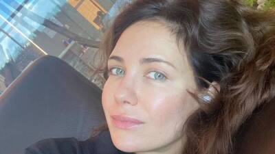 Зеленые глаза и розовый румянец: Климова опубликовала честное селфи без макияжа