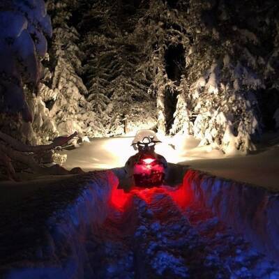 Группы туристов не могут добраться до перевала Дятлова из-за аномального количества снега