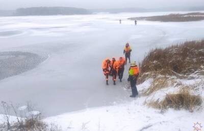 Провалившегося под лед рыбака спасли на Заславском водохранилище