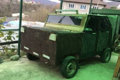 В Сочи за 100 тысяч рублей пытаются продать самодельную деревянную машину