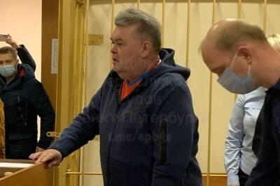 Суд в Петербурге поставил точку в деле тренера-безмасочника Ильина