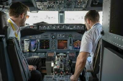 Программы подготовки пилотов предложили изменить для предотвращения авиакатастроф