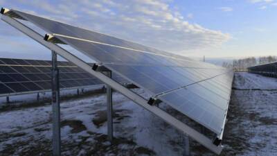 В Омской области запустили солнечную электростанцию