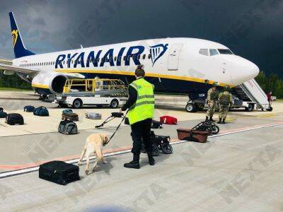 Польша опубликовала аудиозапись, на которой диспетчеру подсказывают ответы для экстренной посадки самолета Ryanair в Минске