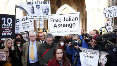 «Политическое дело»: почему лондонский суд разрешил экстрадицию Джулиана Ассанжа в США