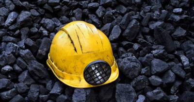 Три человека пострадали при обрушении на шахте в Кузбассе