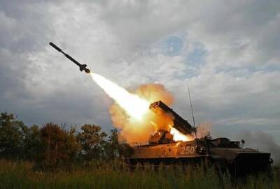 Украинский аналитик Чмут: если начнется война, армия России не будет бомбить Киев