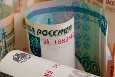 Мошенники под видом работодателя обманули двух новгородцев на 24 тысячи рублей