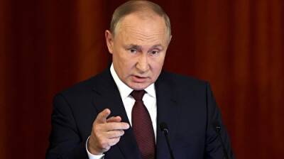 "Левада": рейтинг Владимира Путина упал до минимума с 2014 года