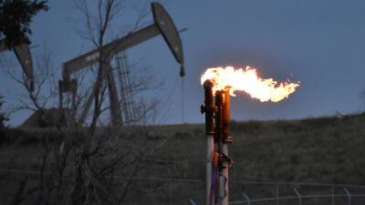 Американцы продадут 18 миллионов баррелей нефти из стратрезерва