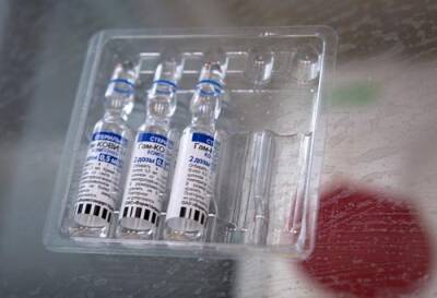 Столичным подросткам заплатят 15 тысяч рублей за участие в испытании вакцины «Спутник М»