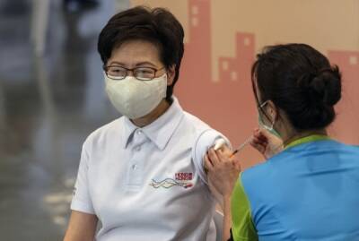 Полную вакцинацию от COVID-19 прошли 82,5% жителей Китая