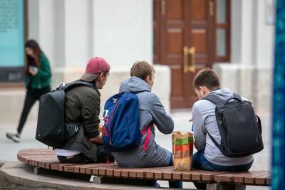 В России в пандемию на 60% выросло число отравлений наркотиками среди подростков