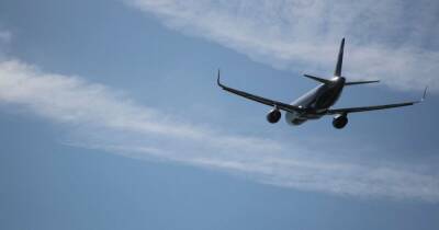 Два самолета развернули у Сочи из-за неопознанного воздушного судна