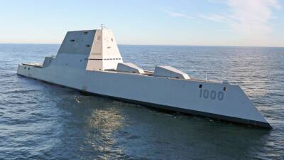 Потрепанный вид эсминца Zumwalt ВМС США вызвал шквал насмешек в Twitter