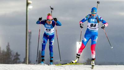 Российские биатлонистки стали вторыми в эстафете на этапе КМ в Австрии