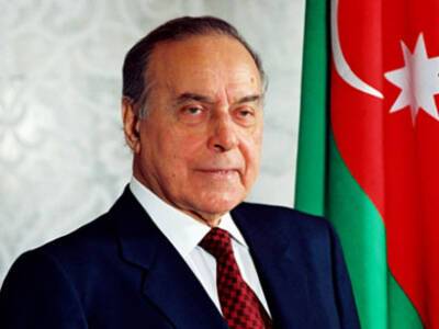 Сегодня - день памяти общенационального лидера азербайджанского народа Гейдара Алиева