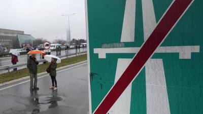 Сербия: экоактивисты снова перекрыли дороги, протестуя против добычи лития