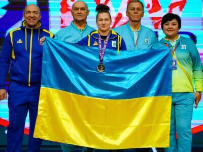 Украинка Гангур стала чемпионкой мира по тяжелой атлетике