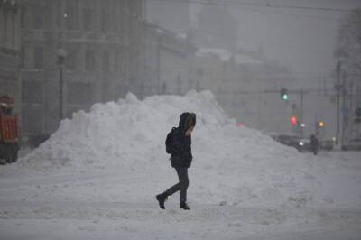 Атмосферный фронт забросит Петербург снегом и ледяными дождями, температура воздуха составит -2 градуса