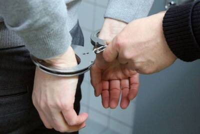 Задержан мужчина, обливший кислотой влюбленную пару на набережной канала Грибоедова задержали