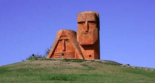 В День независимости Нагорного Карабаха власти определили свои приоритеты