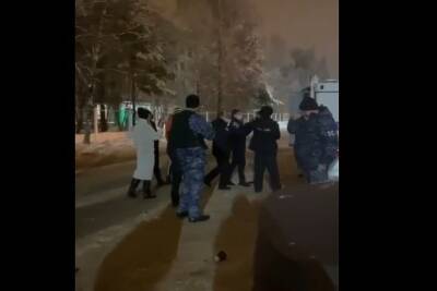 Посетитель бара в Суворове открыл стрельбу из пистолета