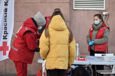 Новгородский студент из Габона стал добровольцем «Красного креста»