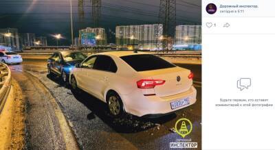Пьяный водитель за рулем каршеринга припечатал автоледи на Volkswagen в Мурино