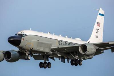 Американский стратегический авиаразведчик был замечен в небе над Донбассом