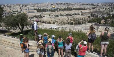Минфин не верит в восстановление туризма в Израиль и в 2025 году