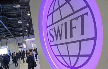 «Нужно отключить режим от SWIFT»: киберпартизаны опубликовали запись с Сергеем Тихановским