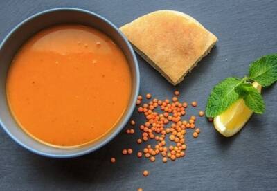 Диетолог назвала "идеальный" для здоровья суп