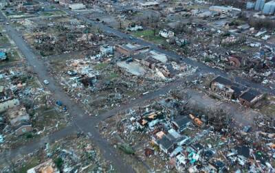 Число жертв смертоносного торнадо в США превысило 100 человек