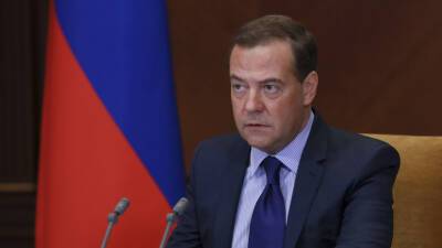 Медведев высказался об обновлённой Конституции