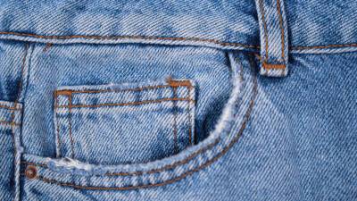 Стало известно, зачем нужен маленький карман на джинсах