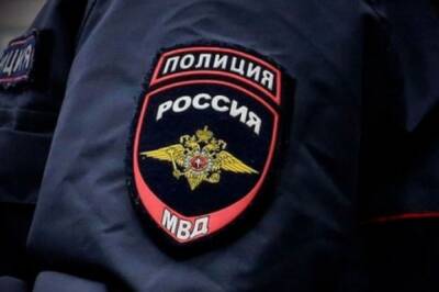 Таксиста, напавшего с ножом на пассажиров в Петербурге, задержали
